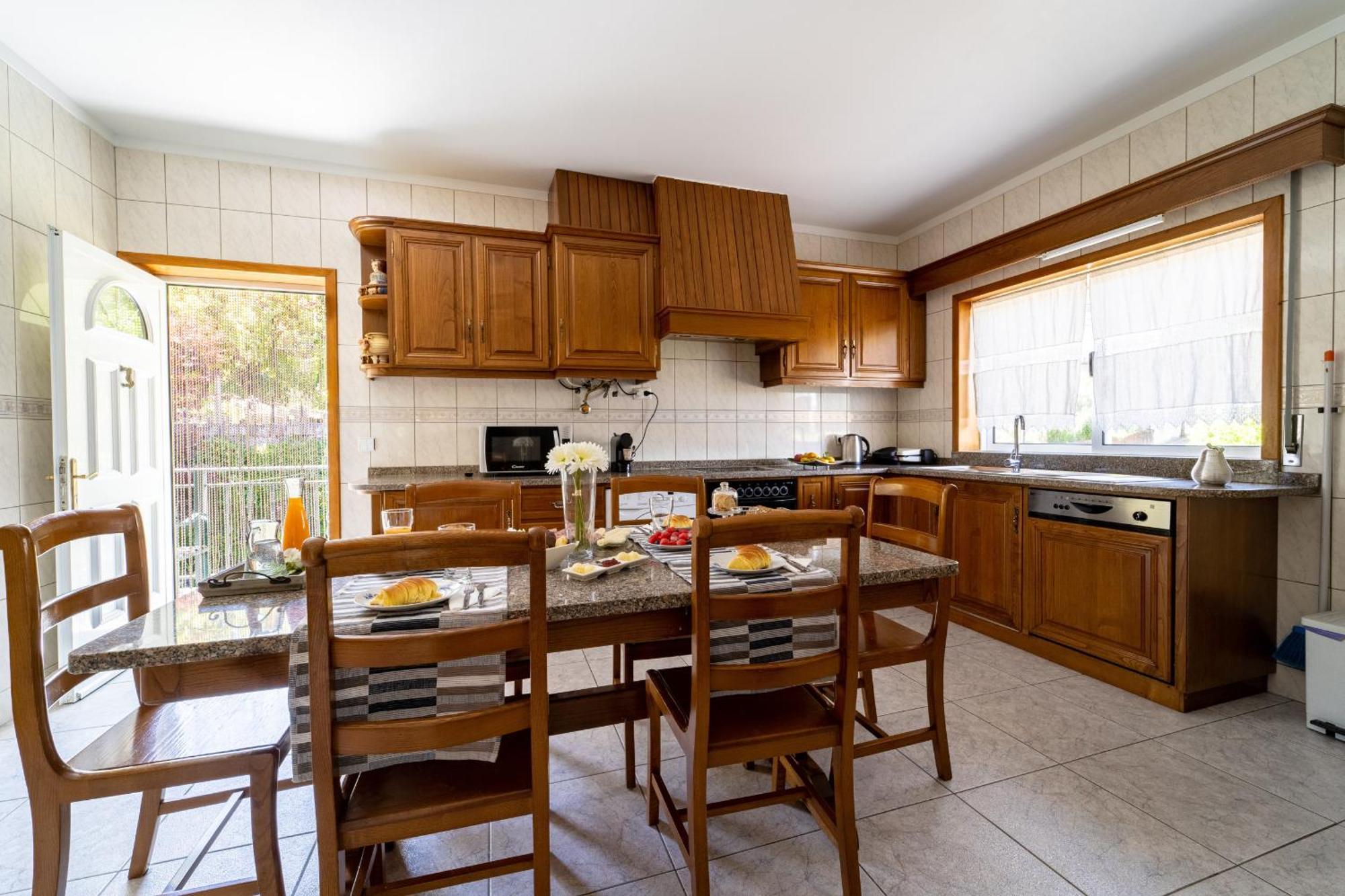 Gondomar Guimaraes - Moradia V3 Com Piscina Natural By House And People Exteriör bild